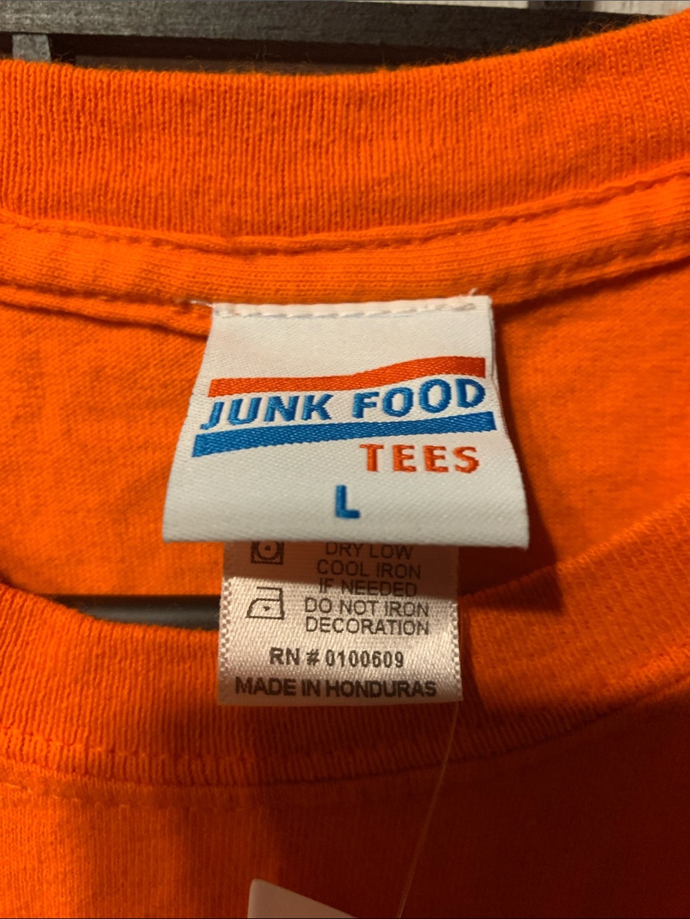 NWT Peanuts Halloween Graphic Tee - Orange Size L - Picture 3 of 8